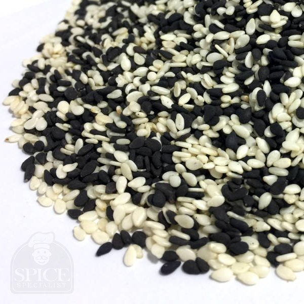 sesame seeds black and white
